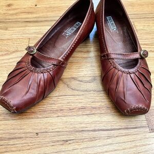 💜💜 PIKOLINOS LEATHER MARY JANES💜💜